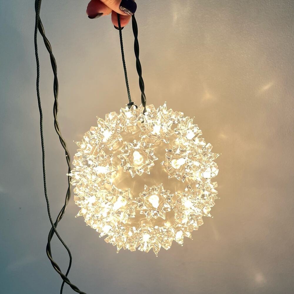 Pottery Barn Lighted Sphere Starlight Ball Cluster White Round Globe Plug In